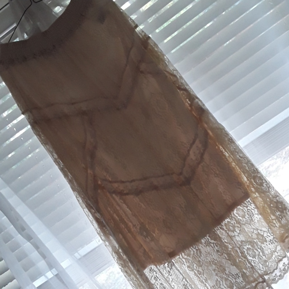 ivory, lace skirt.